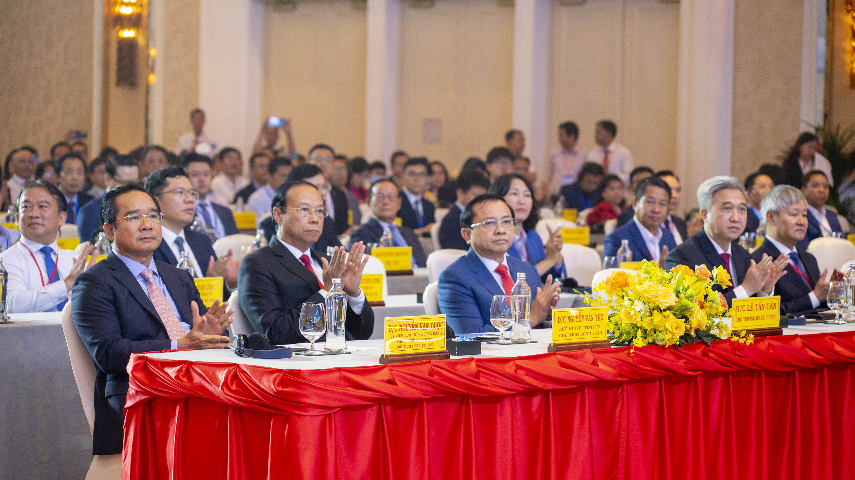 Lãnh đạo các bộ, ngành, địa phương trong vùng và tỉnh Bà Rịa-Vũng Tàu tham dự hội nghị.
