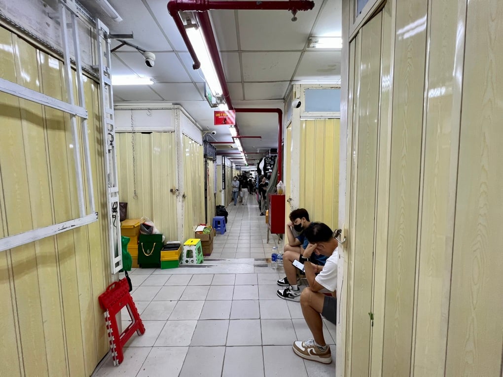 Những bí mật đằng sau các món hàng giá hời tại Saigon Square bị lật tẩy - 1