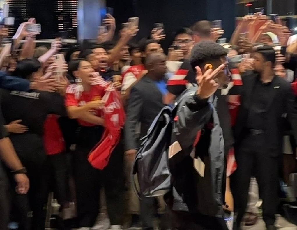 Ngôi sao Man Utd có hành động gây phẫn nộ ở Malaysia và sự thật đằng sau - 1