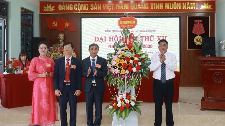 Quan tâm phát triển đảng viên là công nhân viên, người lao động ảnh 1