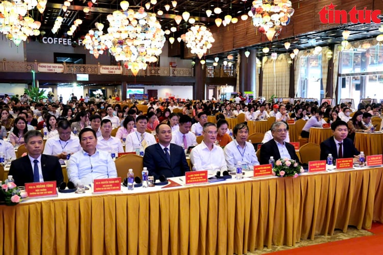 Hà Nam khơi thông nguồn lực, thúc đẩy du lịch vươn tầm quốc tế - Ảnh 2.