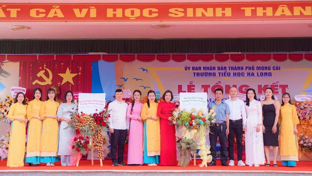 Lạ mà chất: Lẵng hoa rau củ, vải thiều gây sốt ngày tổng kết cuối năm học - 1