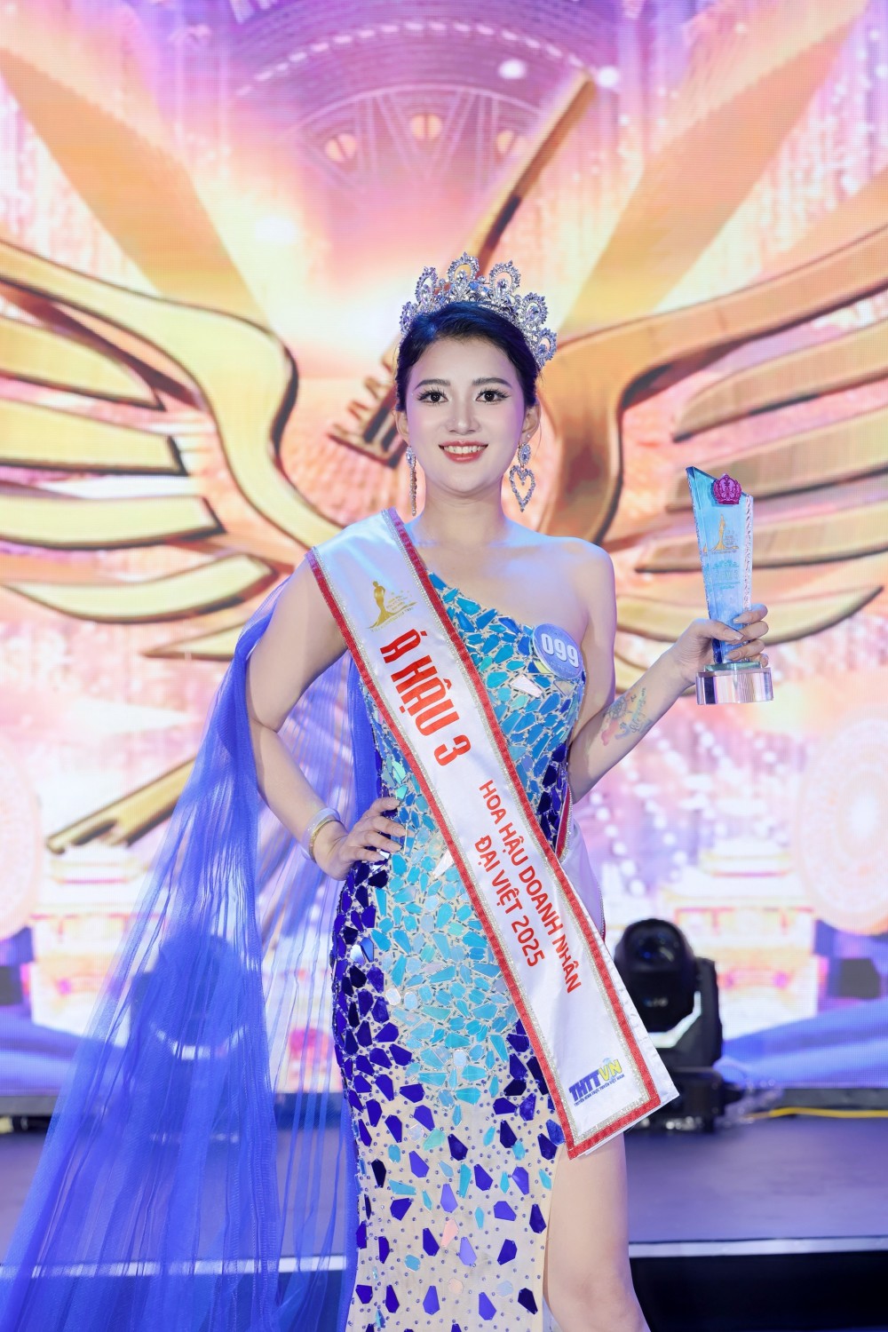 “Tôi bước ra từ cuộc thi với niềm tin lớn hơn vào chính mình – và mang theo lời hứa: sẽ tiếp tục dùng đôi tay và trái tim của người làm đẹp để chăm sóc cho nhiều phụ nữ hơn nữa. Với tôi, danh hiệu Á hậu 3 không phải là điểm kết, mà là một cơ hội để phát triển thương hiệu spa theo hướng bền vững và truyền cảm hơn”.
