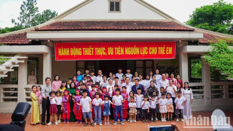 Le vice-Premier ministre Tran Hong Ha assiste à la cérémonie de lancement du Mois d'action pour les enfants 2024 photo 14
