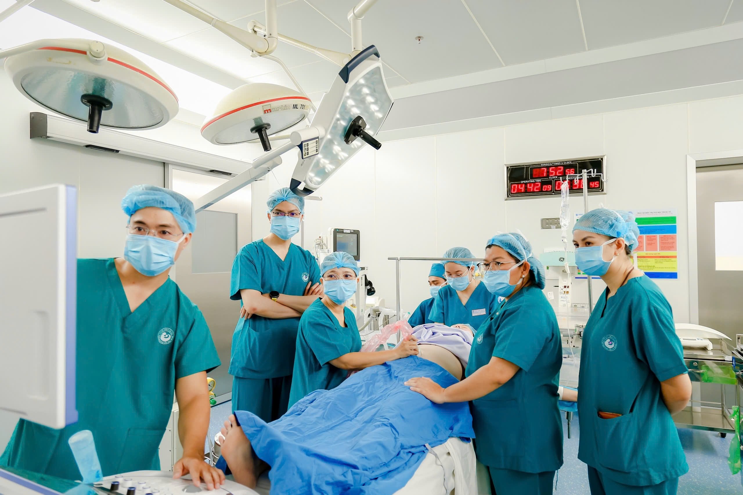 “Ba lần khóc” của sản phụ Singapore sang TPHCM cứu con và số 9 may mắn - 6