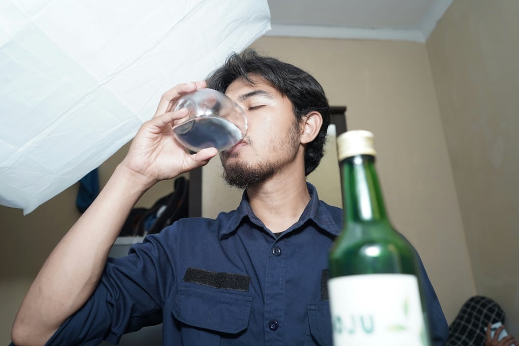 Nôn sau khi uống rượu lợi hay hại? - 1