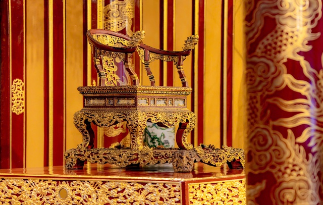 Huế thành lập Hội đồng phục chế ngai vàng triều Nguyễn bị bẻ gãy- Ảnh 2.