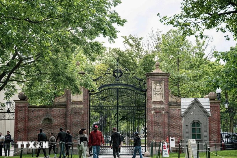 Mỹ có thể rút lại ý định thu hồi quyền tuyển sinh sinh viên quốc tế của Harvard