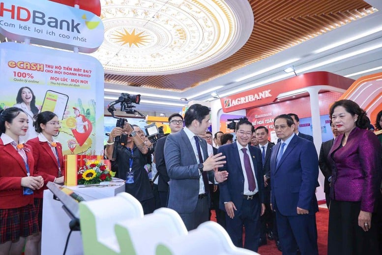 HDBank atrae muchas visitas y experiencias en el 'Día de la Transformación Digital de la Industria Bancaria' - Foto 1.