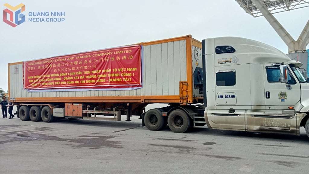 ការនាំចេញទុរេនទឹកកកចំនួន 22 តោនជាលើកដំបូងរបស់ក្រុមហ៊ុន Vina M&B Export and Trading Company Limited ត្រូវបាននាំចេញដោយជោគជ័យទៅកាន់ទីផ្សារប្រទេសចិនតាមរយៈច្រកទ្វារព្រំដែន Bac Luan II ។