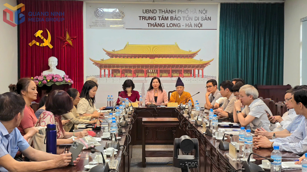 ឈុតការងារ។