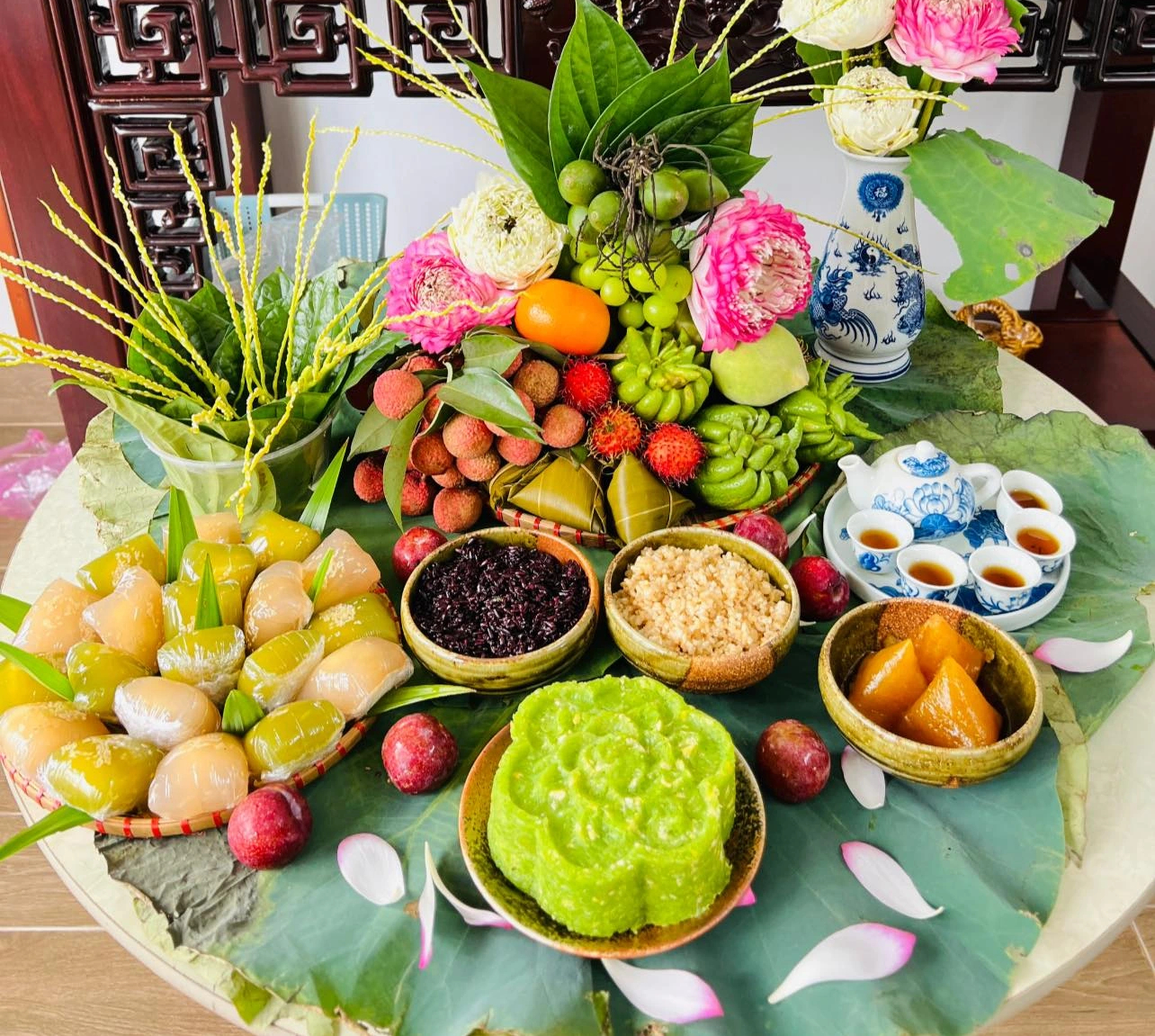 Mâm cúng tết Đoan Ngọ mùng 5.5 âm lịch đẹp mắt được chia sẻ  - Ảnh 6.