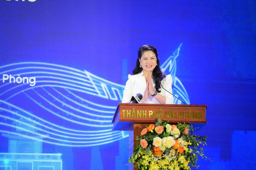 Giám đốc Sở Văn hoá, thể thao và Du lịch TP Hải Phòng Trần Thị Hoàng Mai phát biểu tại diễn đàn.