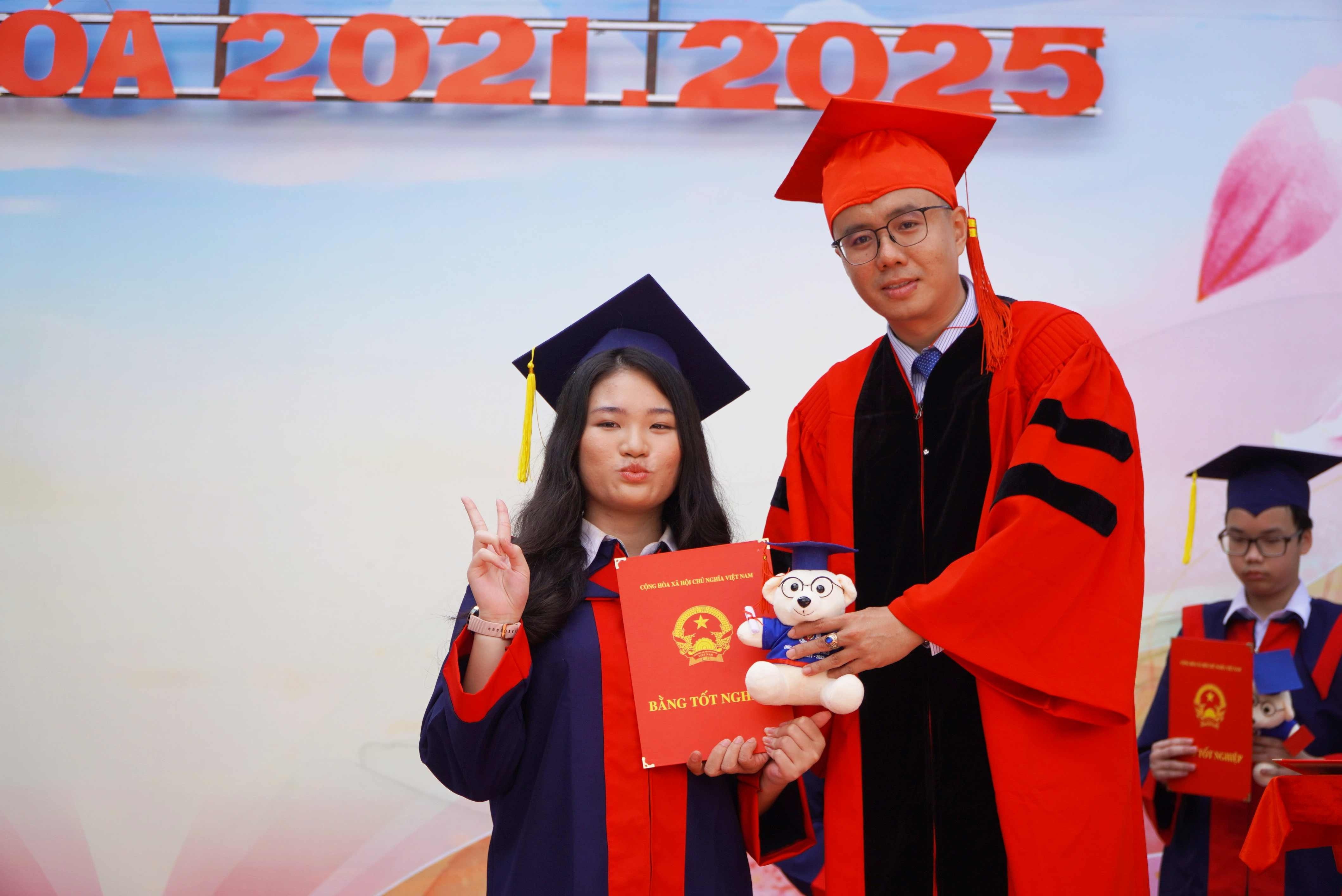 Khoảnh khắc trong veo tuổi 15, học sinh lớp 9 chào đón bước ngoặt mới - 5