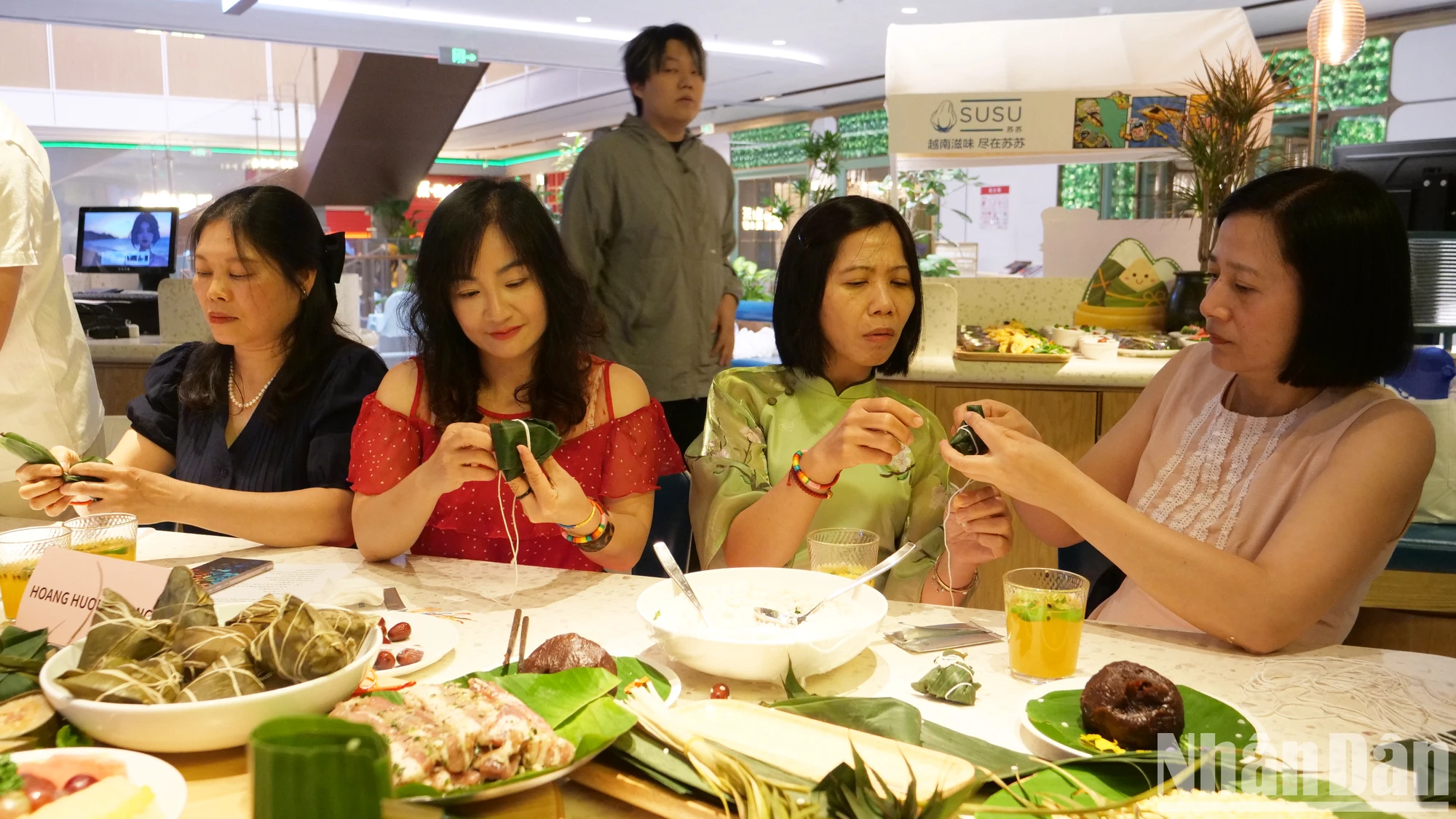 [Ảnh] Ấm áp chương trình giao lưu văn hóa phụ nữ, trẻ em Việt-Trung ảnh 4