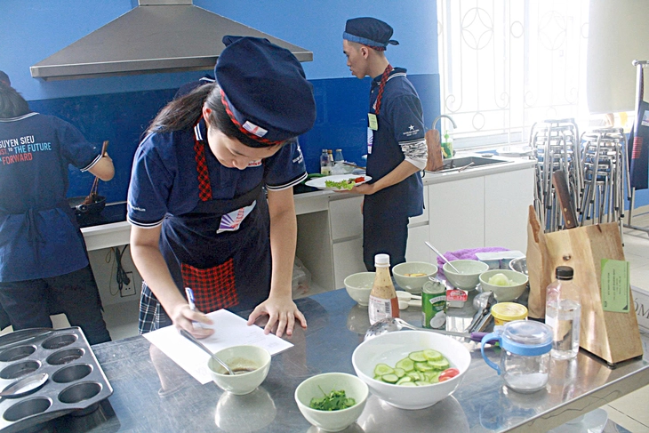 Xã hội hóa giáo dục hiểu đúng để làm đúng - Ảnh 3.