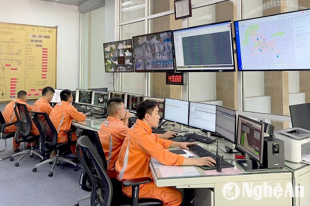 An operating shift at Ban Ve Hydropower Plant. Photo: PV