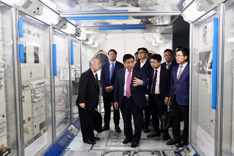 Phó Thủ tướng Nguyễn Chí Dũng làm việc với Cơ quan Hàng không vũ trụ Nhật Bản- Ảnh 3.