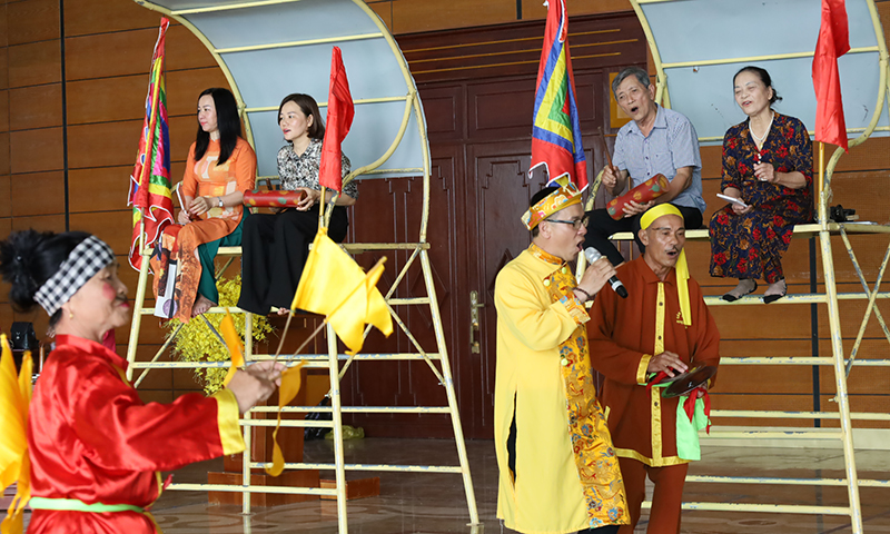 Lớp trao truyền kỹ năng trình diễn bài chòi với sự tham gia của nhiều câu lạc bộ trên địa bàn tỉnh.