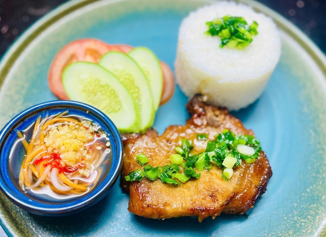 Sợ mua nhầm thịt heo bẩn? Đây là cách phân biệt cực đơn giản - Ảnh 2.