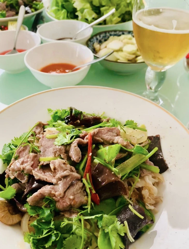 Phở xào bò với công thức ướp thịt ngon bất bại, cho ngày nắng nóng, cho cả mùa mưa - Ảnh 5.