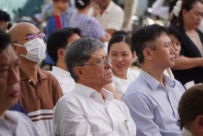 Không thể quên bóng dáng tảo tần của ba mẹ, thầy cô!- Ảnh 11.