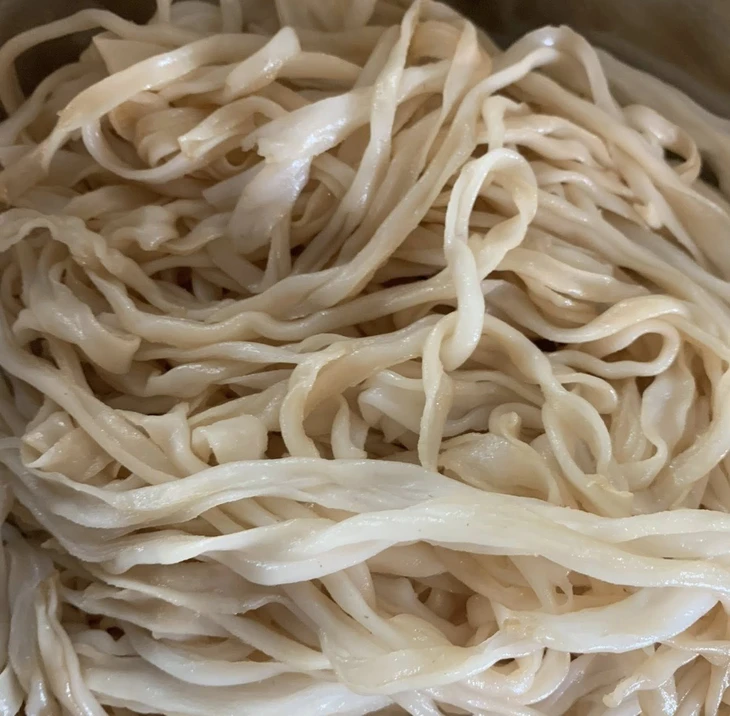 Phở xào bò với công thức ướp thịt ngon bất bại, cho ngày nắng nóng, cho cả mùa mưa - Ảnh 3.