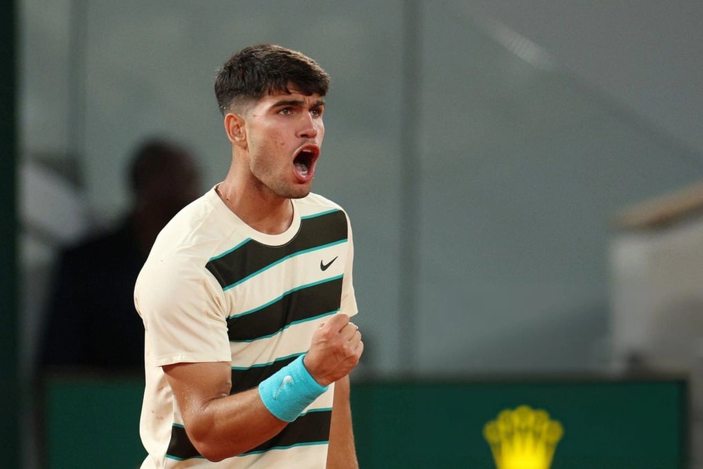 Alcaraz thoát khỏi khó khăn, tiến bước tại Roland Garros - 1