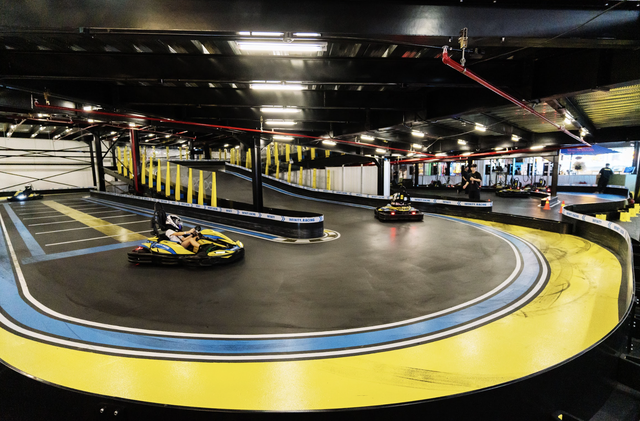 Trương Twins bất ngờ xuất hiện tại sự kiện ra mắt đường đua Go-Kart đặc biệt- Ảnh 2.