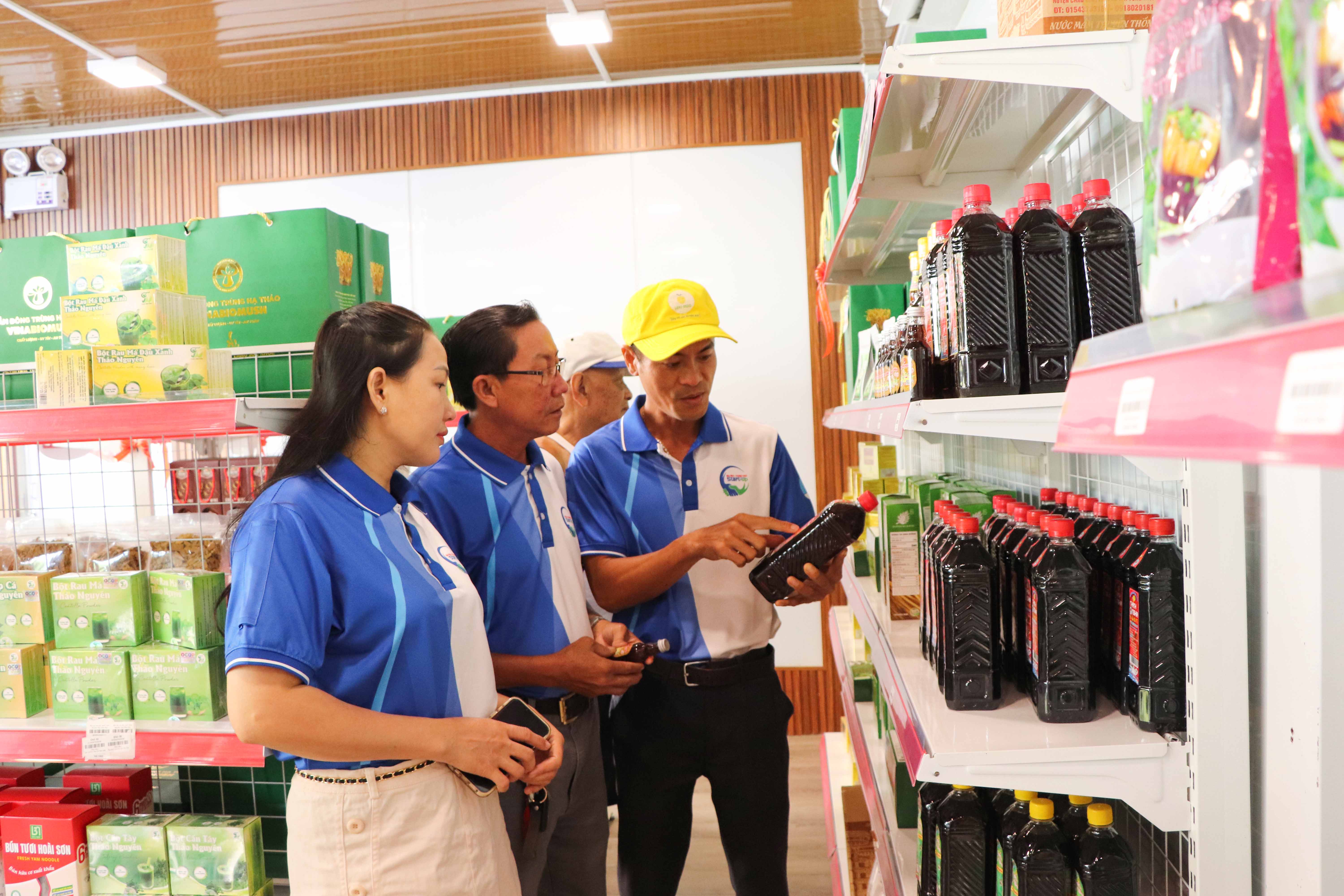ผลิตภัณฑ์น้ำปลาร้าสูตรโบราณของThanh Nghia ได้รับเลือกจากผู้บริโภคทั้งในและนอกจังหวัดในช่วงไม่กี่ปีที่ผ่านมา