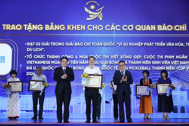 Mỗi tòa soạn phải là một nhà văn hóa

- Ảnh 3.