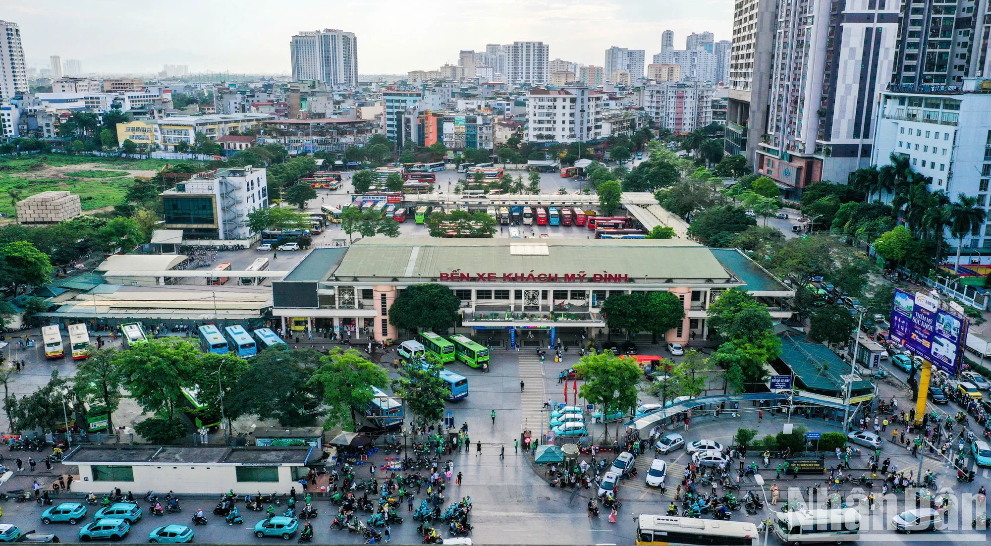 [Ảnh] Bến xe bắt đầu đông đúc đón dòng người trở lại Thủ đô sau 5 ngày nghỉ lễ ảnh 13