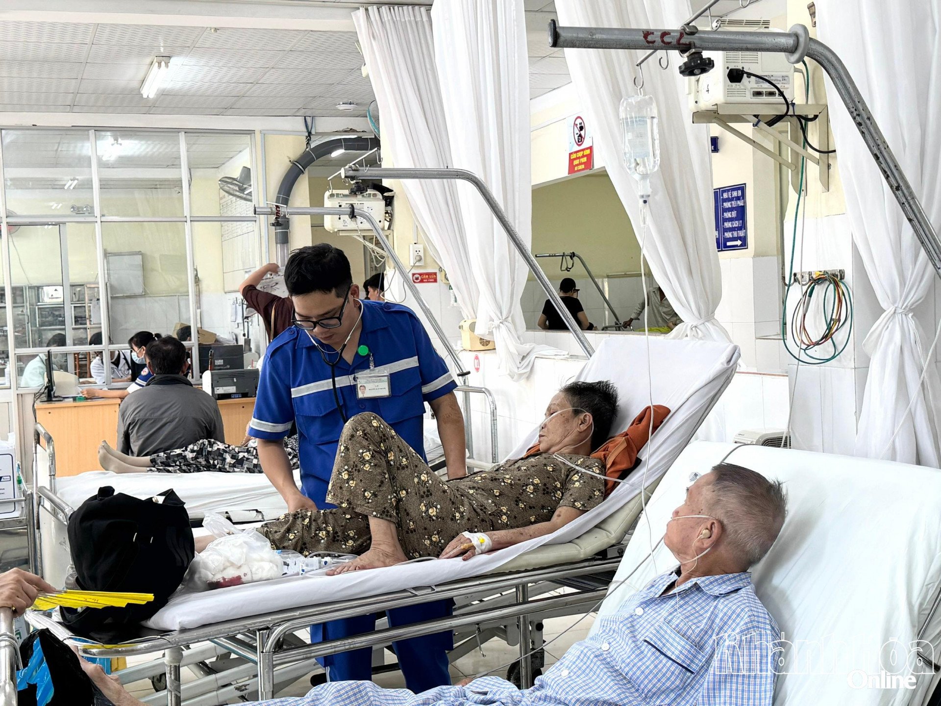 Trong 5 ngày nghỉ lễ, các cơ sở y tế khám, điều trị cho hơn 16.400 trường hợp