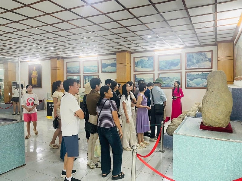 Thanh Hoa welcomes a huge number of visitors during the April 30 - May 1 holiday