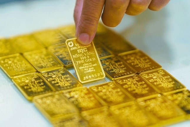 Giá vàng miếng SJC chênh lệch giá giữa các doanh nghiệp niêm yết.