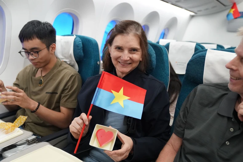 Cùng Vietnam Airlines cất cánh trong ngày Đại lễ dân tộc ảnh 9