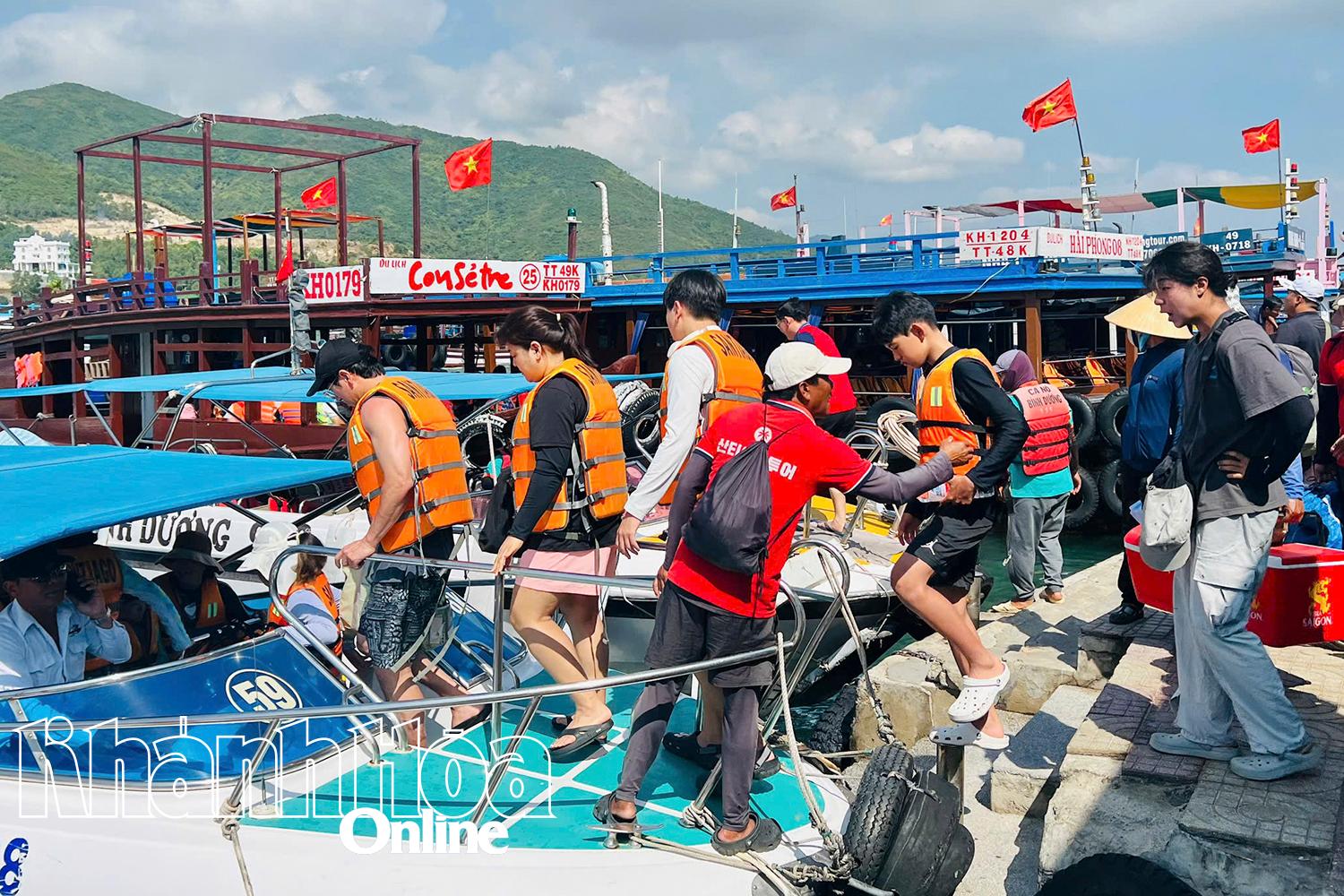 Dịp lễ 30-4 và 1-5: Du lịch xứ Trầm tiếp tục khẳng định sức hút