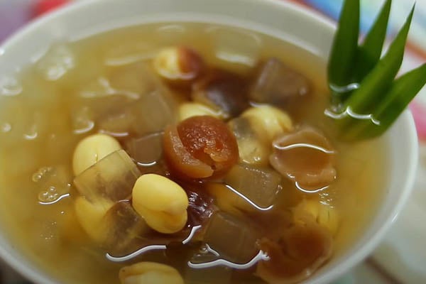 Giải nhiệt ngày hè với những món chè thanh mát - Ảnh 2.