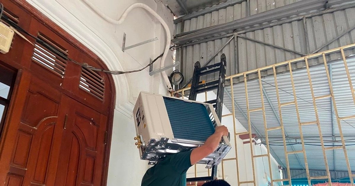 Nghệ An: 'Cháy' thợ điều hòa