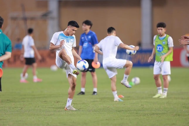 En directo: Hanoi FC vs Nam Dinh Blue Steel 0-0 (H1): Hanoi contraataca peligrosamente (foto 27)