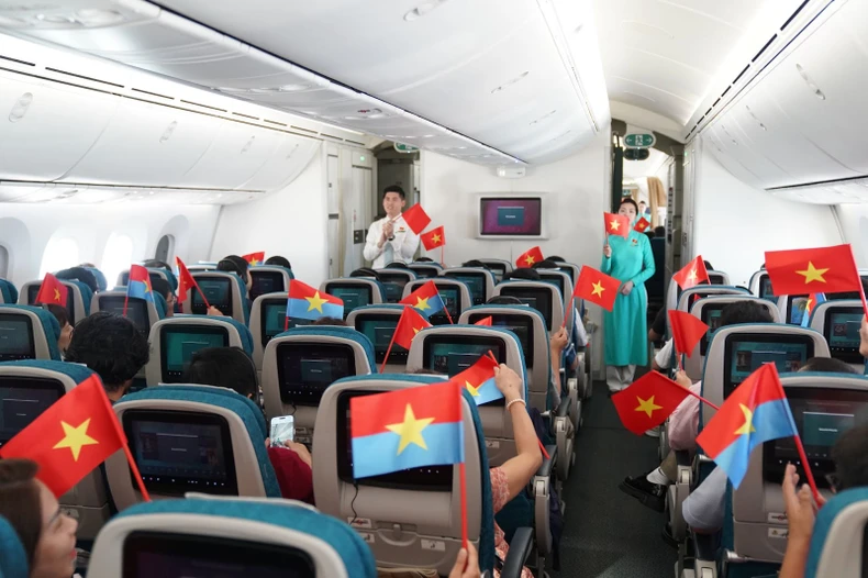 Cùng Vietnam Airlines cất cánh trong ngày Đại lễ dân tộc ảnh 13