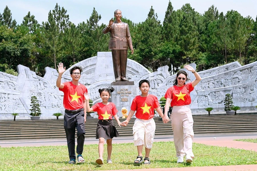 Gia Lai ៖ ចំនួន​ភ្ញៀវ​ទេសចរ​ក្នុង​ឱកាស​ថ្ងៃ​ទី​៣០ ខែ​មេសា និង​ថ្ងៃ​ទី​១ ខែ​ឧសភា មាន​ការ​ថយ​ចុះ​យ៉ាង​គំហុក ដោយសារ​តំបន់​ទេសចរណ៍​ជាច្រើន​ត្រូវ​បាន​ជួសជុល។