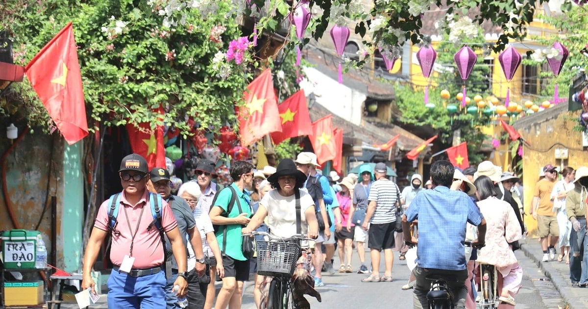 Quảng Nam đón 282 nghìn lượt khách dịp lễ 30/4 - 1/5