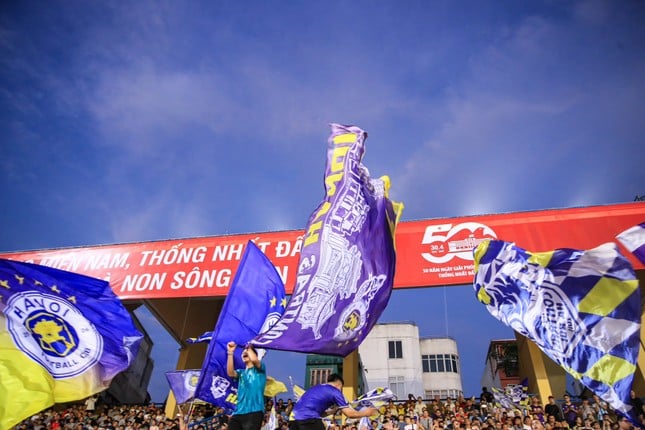 En directo: Hanoi FC vs Nam Dinh Blue Steel 0-0 (H1): Hanoi contraataca peligrosamente (foto 1)