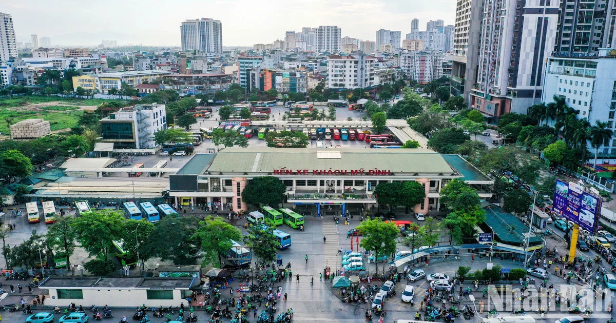 [Ảnh] Bến xe bắt đầu đông đúc đón dòng người trở lại Thủ đô sau 5 ngày nghỉ lễ