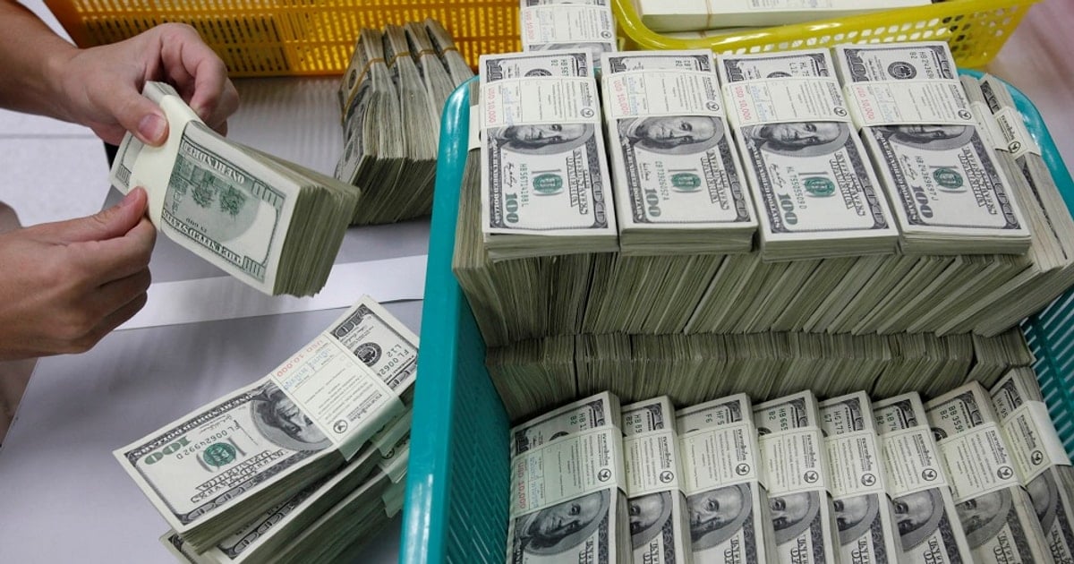 Tỷ giá USD hôm nay (4-5): Đồng USD duy trì đà tăng...