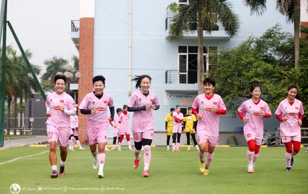 Đội tuyển nữ Việt Nam hội quân