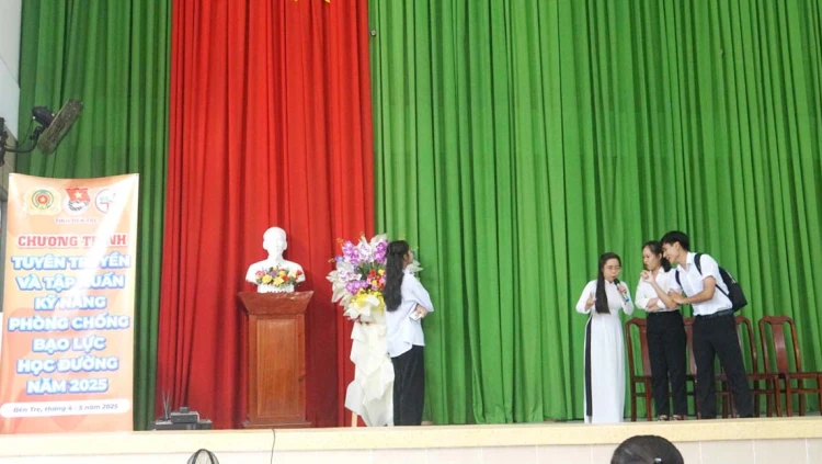 Tuyên truyền, trang bị kỹ năng phòng chống bạo lực học đường