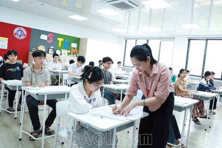 Hơn 500 thí sinh tham dự Kỳ thi thử vào lớp 10 tại Trường THCS  THPT Mensa