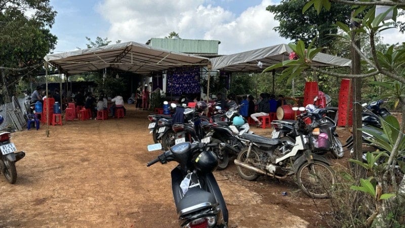 Chính quyền địa phương kêu gọi khuyên góp kinh phí tổ chức hậu sự cho nạn nhân.